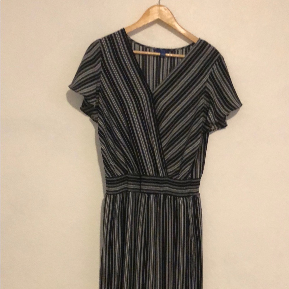 Apt. 9 Black and White V-Neck Flutter Sleeve Jumpsuit